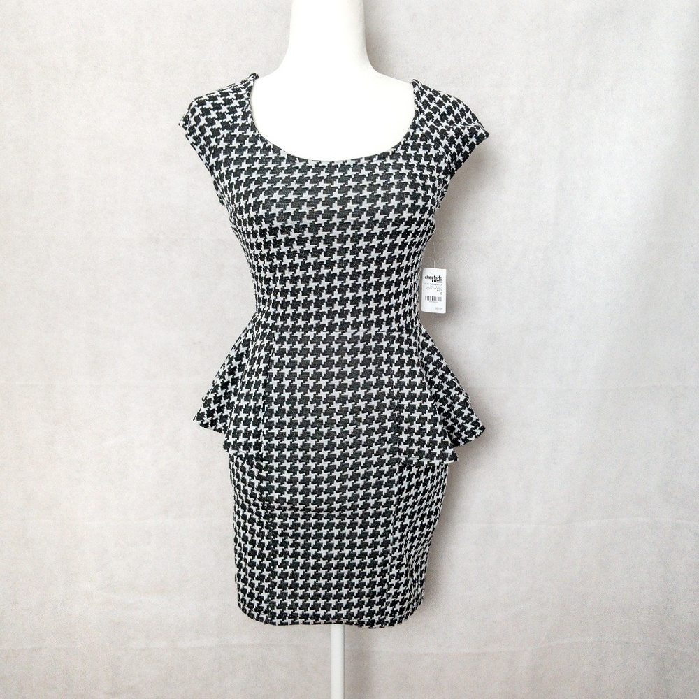 NWT Houndstooth peplum mini dress